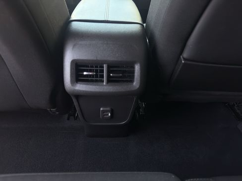 Used 2022 GMC Terrain SLE w/ Driver Convenience Package FWD image 12