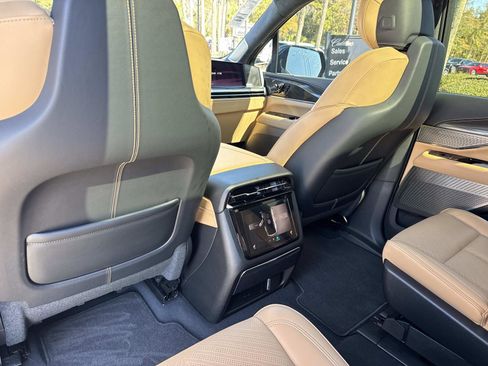 New 2025 Cadillac Escalade IQ Luxury 2 image 13