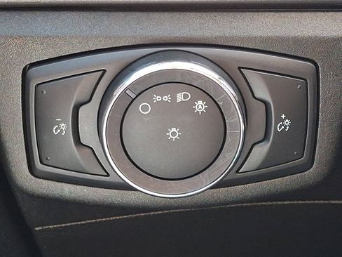 Used 2019 Ford Fusion SEL FWD image 25