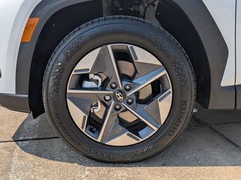 New 2026 Hyundai Tucson SEL FWD image 9