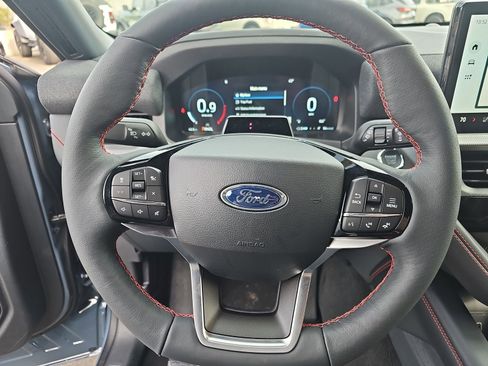 New 2026 Ford Explorer ST-Line w/ ST-Line Street Pack AWD/4WD image 12