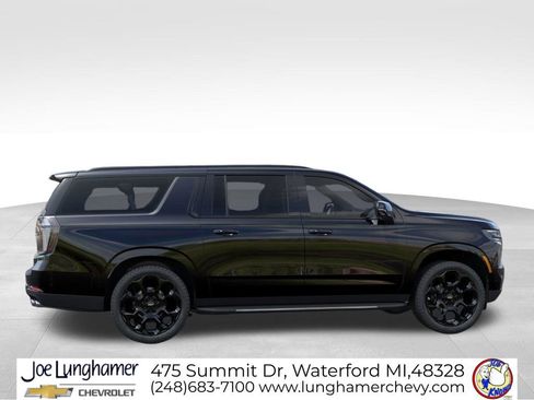 New 2026 Chevrolet Suburban RST AWD/4WD image 5