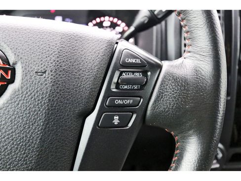 Used 2023 Nissan Titan PRO-4X image 17