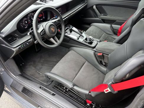 Used 2026 Porsche 911 Carrera GTS RWD image 19