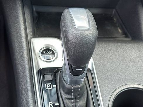 Used 2025 Nissan Altima 2.5 SV FWD image 25