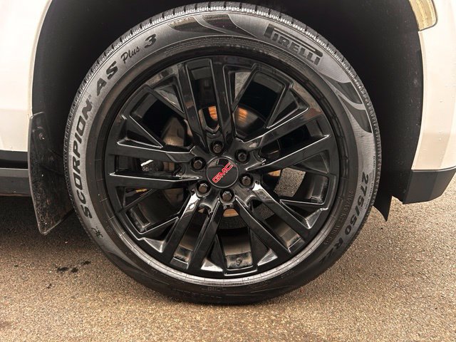 Used 2021 GMC Yukon Denali w/ Denali Premium Package AWD/4WD image 36