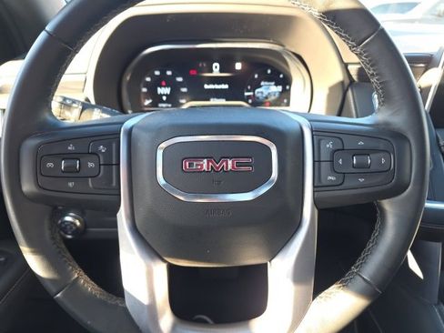 Used 2023 GMC Yukon SLT image 14