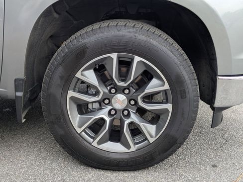 Used 2023 Chevrolet Silverado 1500 LT image 12