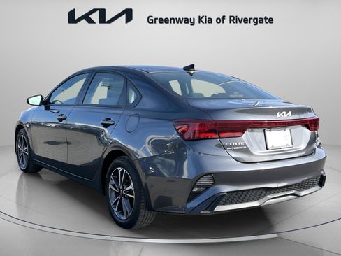 Used 2023 Kia Forte LXS image 5