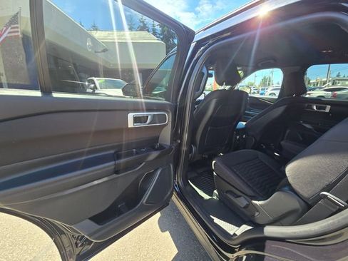 Used 2020 Ford Explorer XLT AWD/4WD image 15