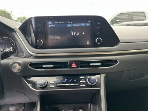 Used 2022 Hyundai Sonata SEL w/ Convenience Package FWD image 16
