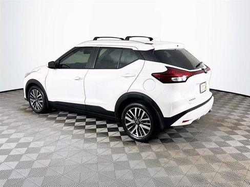 Used 2024 Nissan Kicks SV w/ Exterior Package FWD image 8