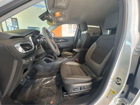 Used 2023 Chevrolet TrailBlazer LT image 4