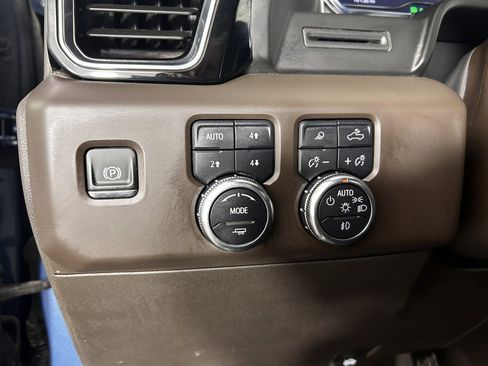 Used 2025 GMC Sierra 1500 Denali AWD/4WD image 24