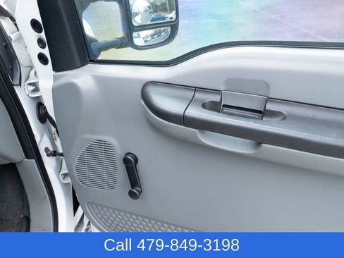 Used 2005 Ford F350 2WD Regular Cab DRW Super Duty image 29