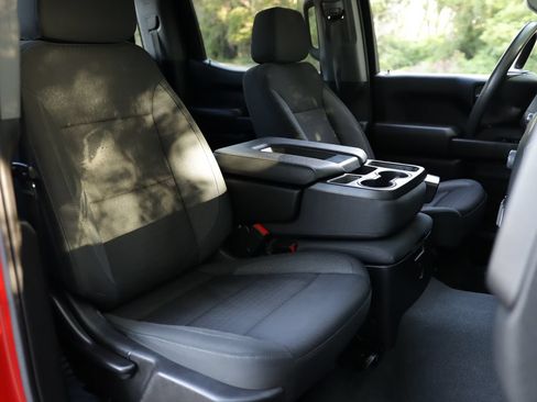 Used 2023 Chevrolet Silverado 1500 Custom AWD/4WD image 28