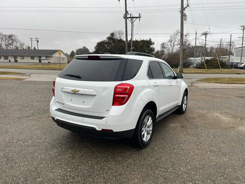 Used 2017 Chevrolet Equinox LT image 5
