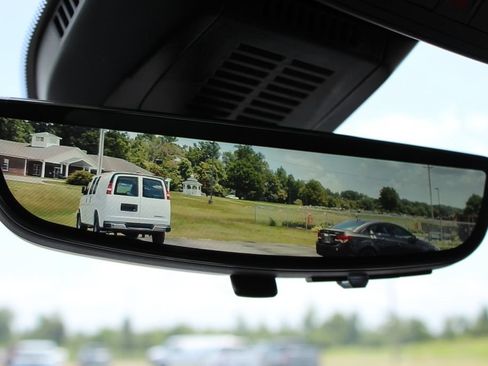 New 2027 Chevrolet Equinox LT w/ Safety and Technology Package FWD image 45