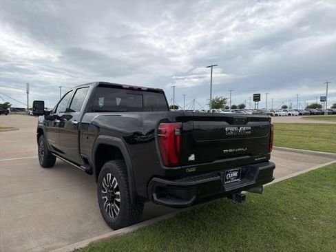 Used 2024 GMC Sierra 2500 Denali Ultimate w/ Max Trailering Package image 4