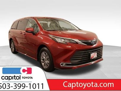 Used 2023 Toyota Sienna XLE