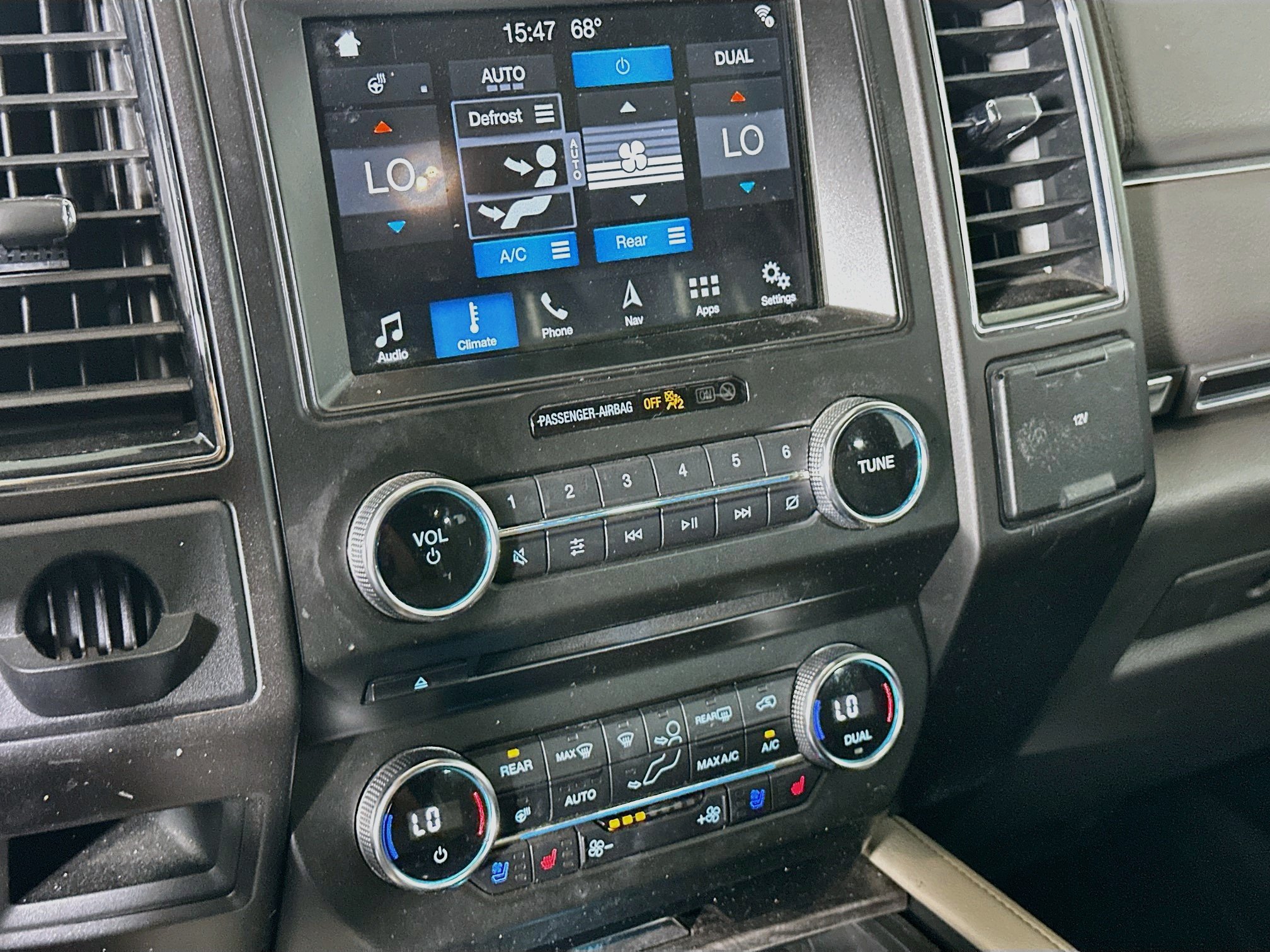 Used 2018 Ford Expedition Max Limited w/ Equipment Group 301A RWD image 24