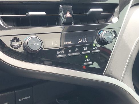 Used 2024 Toyota Camry XSE FWD image 29