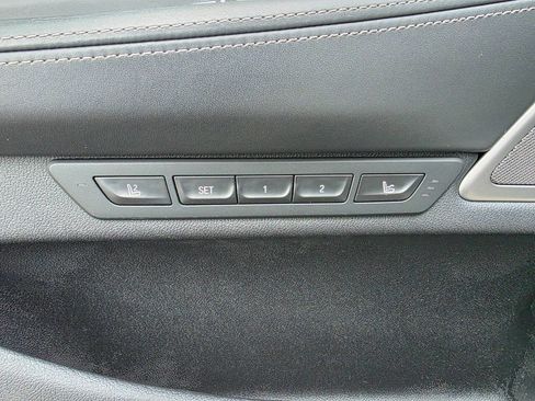 Used 2019 BMW 750i xDrive w/ Executive Package image 12