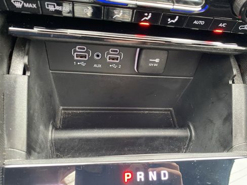Used 2024 Jeep Grand Cherokee Limited AWD/4WD image 31