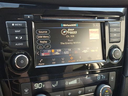 Certified 2019 Nissan Rogue SV w/ Premium Package image 17