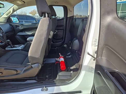 Used 2021 Chevrolet Colorado LT w/ Fleet Safety Package image 13