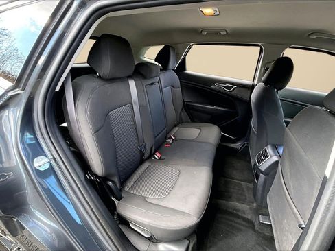 Used 2023 Kia Sportage LX image 23