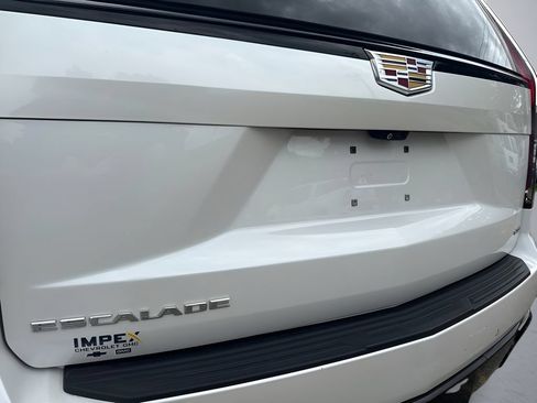 Used 2023 Cadillac Escalade Sport Platinum AWD/4WD image 41