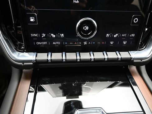 New 2026 GMC Yukon XL Denali image 18