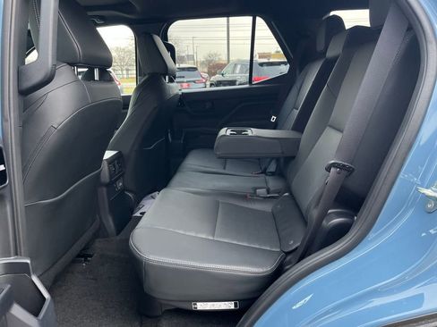 Certified 2025 Toyota 4Runner TRD Off-Road Premium image 31