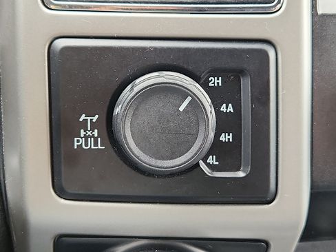 Used 2019 Ford F150 Lariat w/ Equipment Group 502A Luxury AWD/4WD image 22