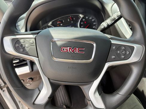 Used 2022 GMC Terrain SLE FWD image 20