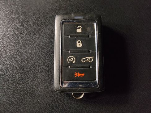 Used 2021 Jeep Grand Cherokee L Laredo w/ Luxury Tech Group I image 32