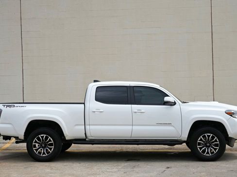 Used 2021 Toyota Tacoma TRD Sport w/ Technology Package RWD image 47