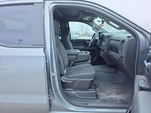 Used 2025 Chevrolet Silverado 1500 Custom image 10