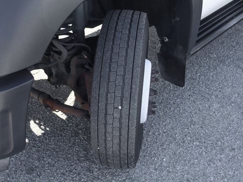 Used 2013 Ford F550 2WD Regular Cab Super Duty w/ Payload Upgrade Pkg image 46