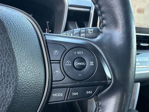 Used 2023 Toyota Corolla Cross XLE image 28