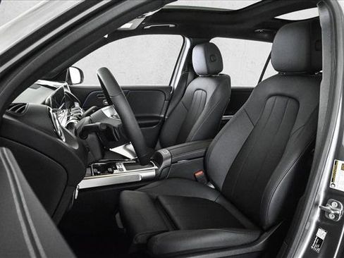 New 2026 Mercedes-Benz GLB 250 4MATIC image 18