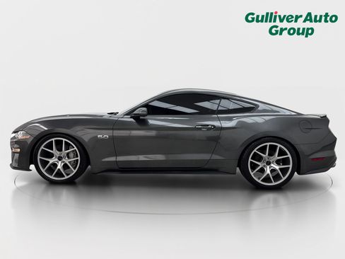 Used 2019 Ford Mustang GT RWD image 3
