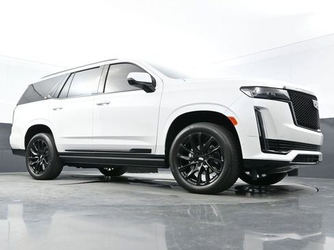Used 2023 Cadillac Escalade Sport Platinum w/ LPO, ONYX Package AWD/4WD image 53
