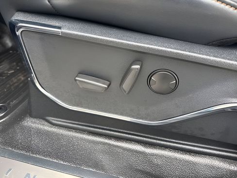 Used 2023 Ford F350 Platinum image 10