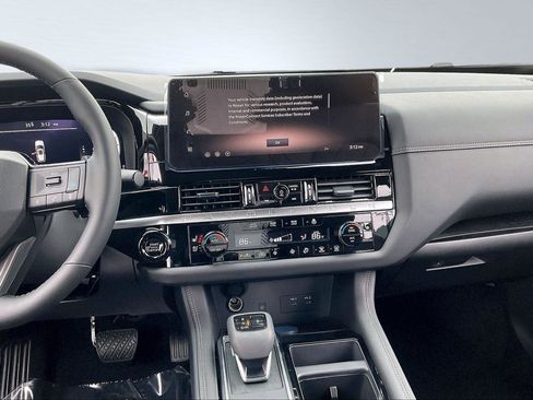 New 2026 Nissan Pathfinder Platinum image 8