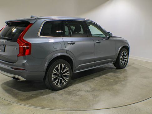 Used 2020 Volvo XC90 T5 Momentum w/ Protection Package AWD/4WD image 5