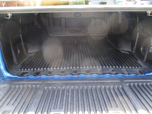 Used 2022 GMC Canyon Elevation AWD/4WD image 6