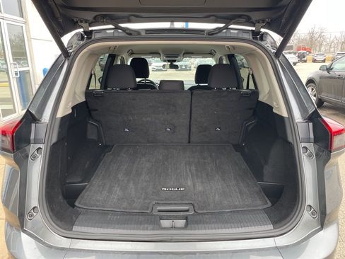Used 2025 Nissan Rogue SV AWD/4WD image 13