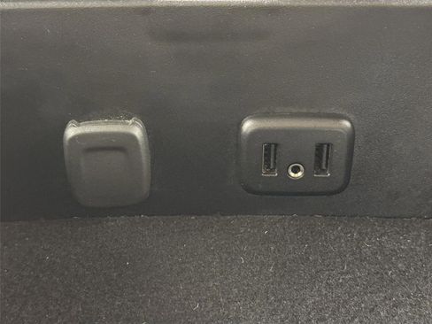 Used 2018 Chevrolet Silverado 1500 LT image 31